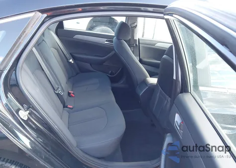 2019 Hyundai Sonata Se z USA, uszkodzony, nr VIN 5NPE24AF7KH810421